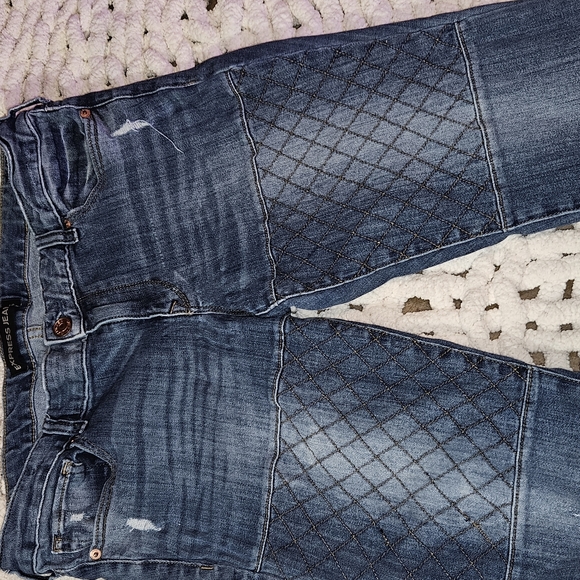 Express top and Express Jeans - Picture 3 of 11